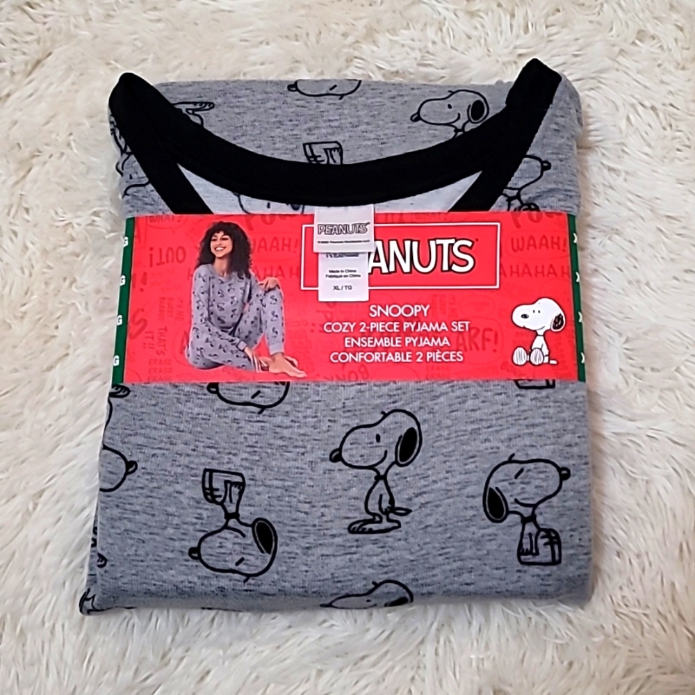 Peanuts, Women’s, Grey Snoopy Cozy 2-Piece Pyjama Set, lounge wear, lightweight